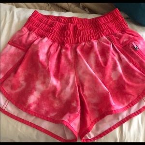 LULU PINK TYE DYE SHORTS 💓
